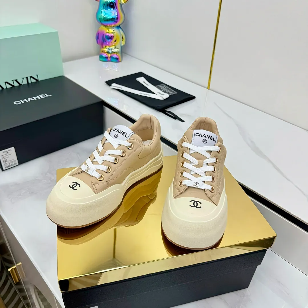 👟👟Ex-factory price 600👟👟 Chanel bread shoes ~ original calfskin panda shoes Chanel 25C latest hot style panda black and white sports shoes casual sneakers Xiaoxiang hot item classic black and white panda color coco girls must pay Fabric: original custom mixed sheepskin lining: original imported breathable mesh lining outsole: Original molded rubber + TPU combination Size: Women's 35-41 👉 👉 👉